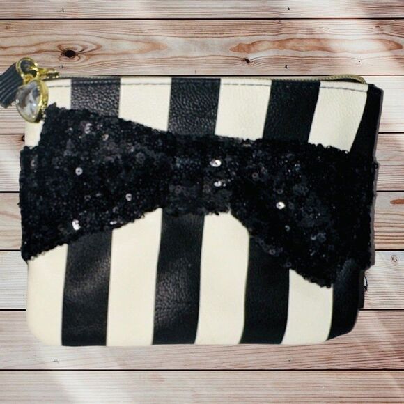 Betsy Johnson Black White Stripe Sequins Wristlet - Picture 1 of 5